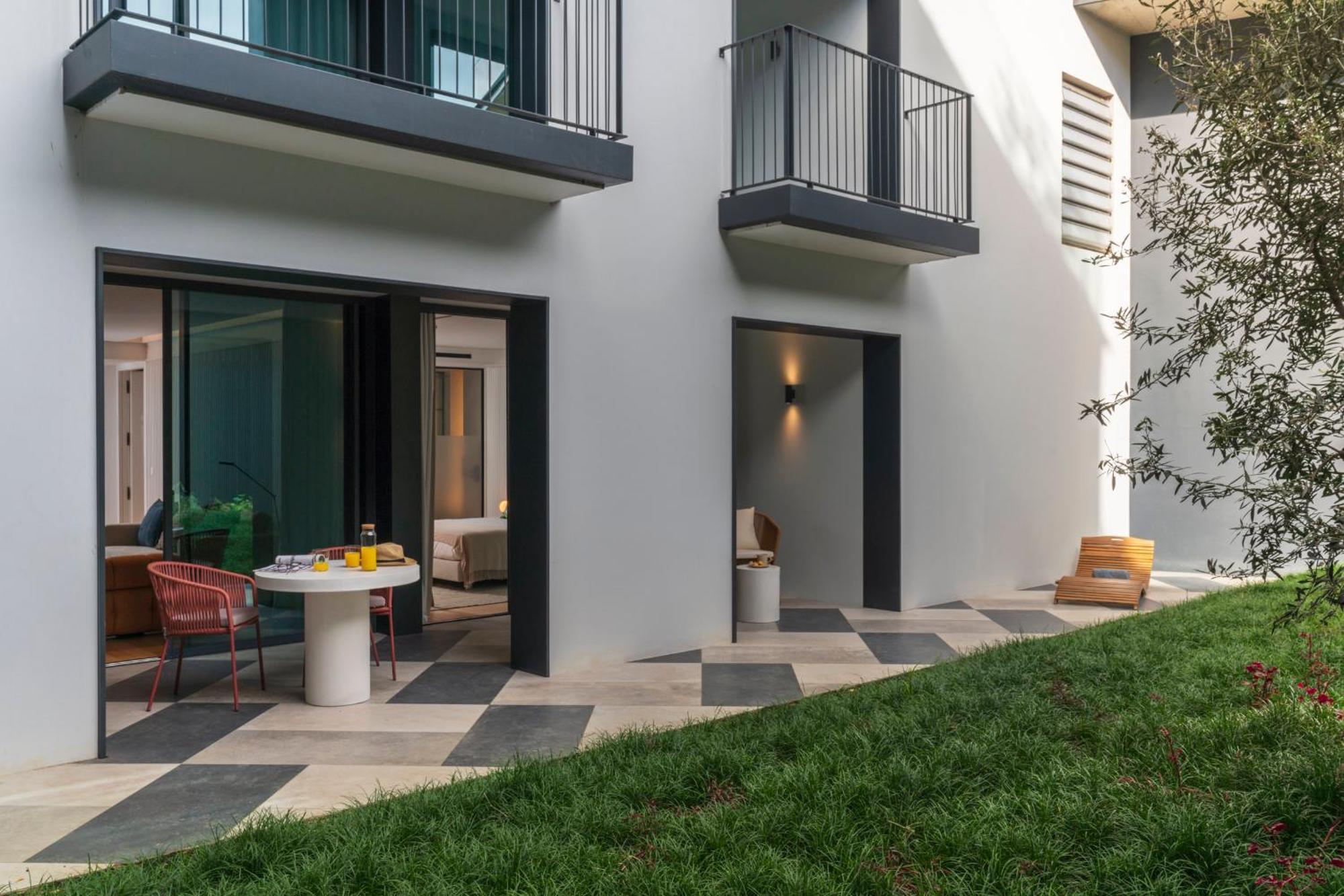 Infinity Pool, Patio & Garage - Center Of Funchal Apartment Exterior photo