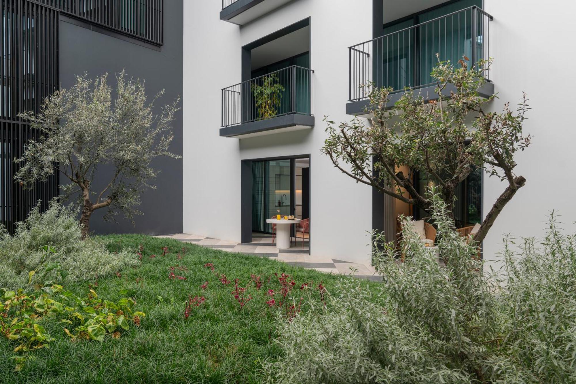 Infinity Pool, Patio & Garage - Center Of Funchal Apartment Exterior photo