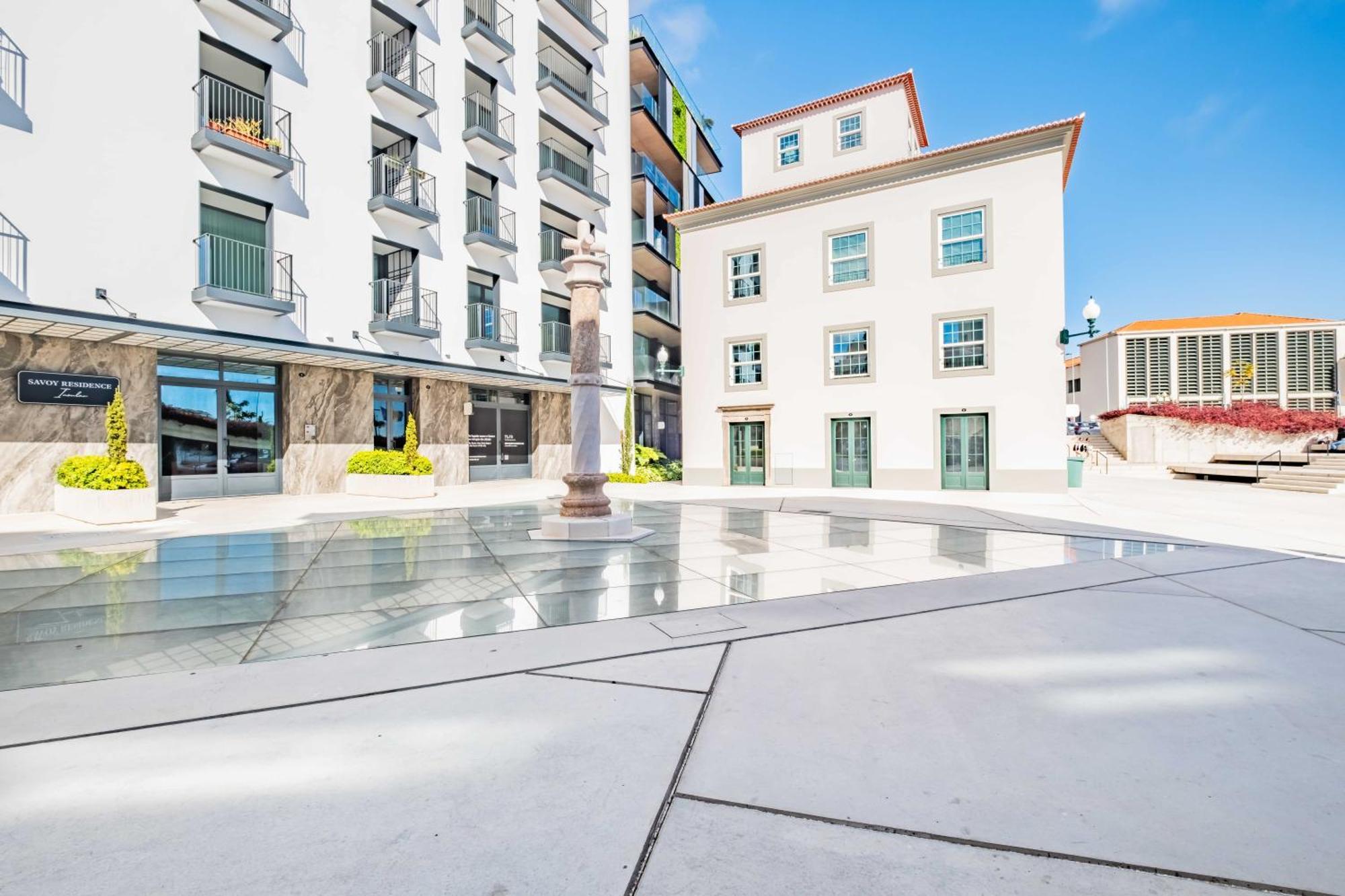 Infinity Pool, Patio & Garage - Center Of Funchal Apartment Exterior photo